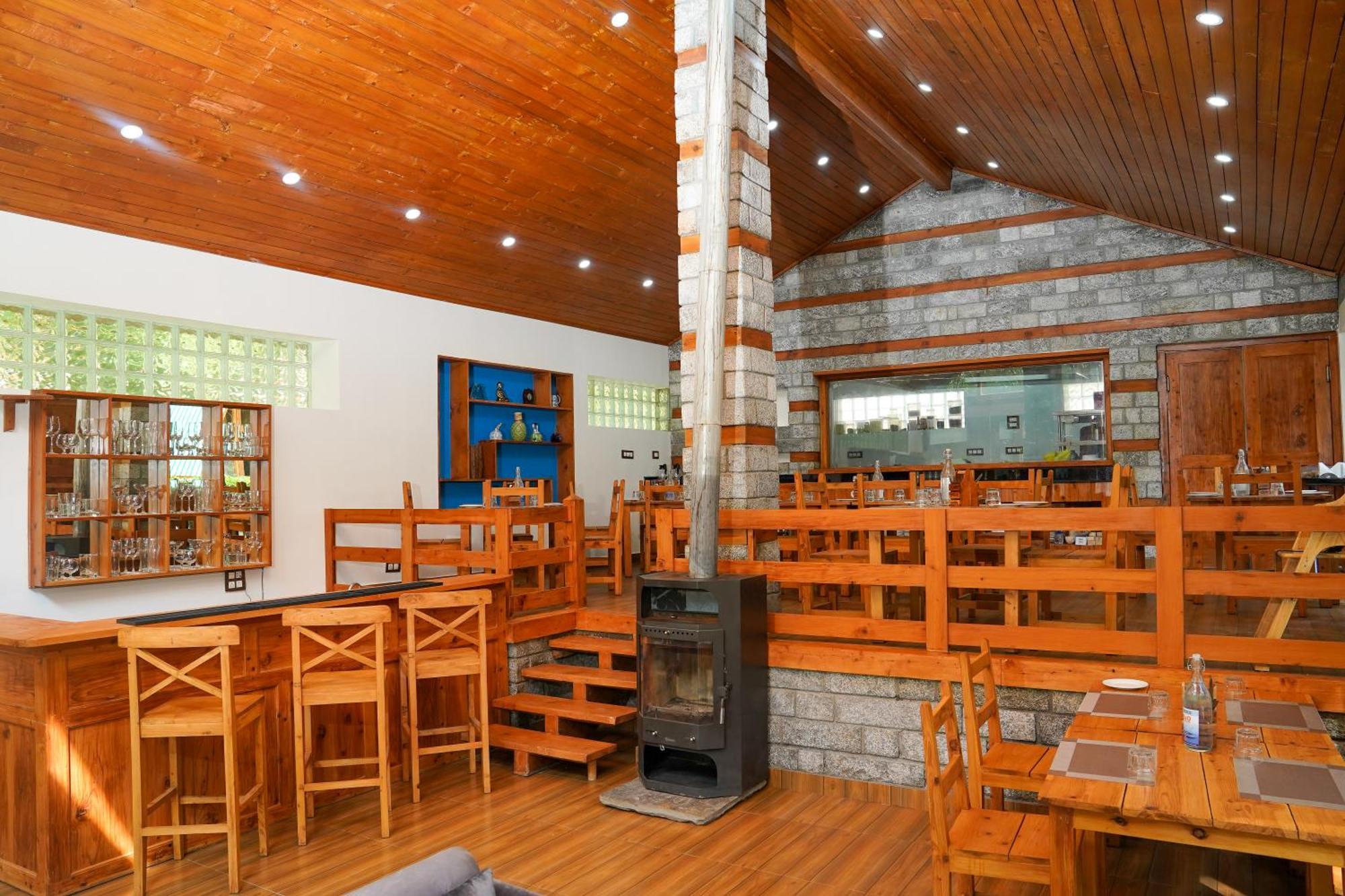Zone Connect By The Park, Manali Hotel Buitenkant foto