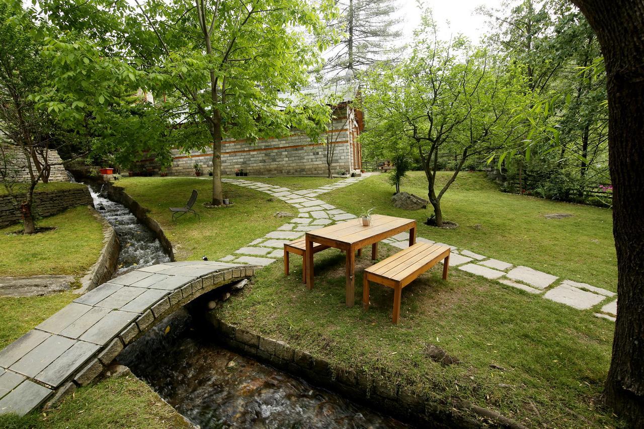 Zone Connect By The Park, Manali Hotel Buitenkant foto